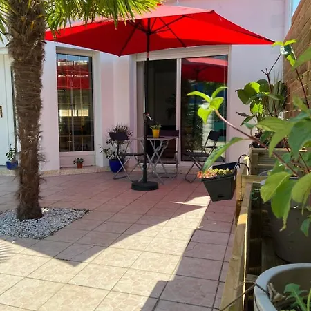 Maison De Vacances Avec Terrasse Proche De Rouen *